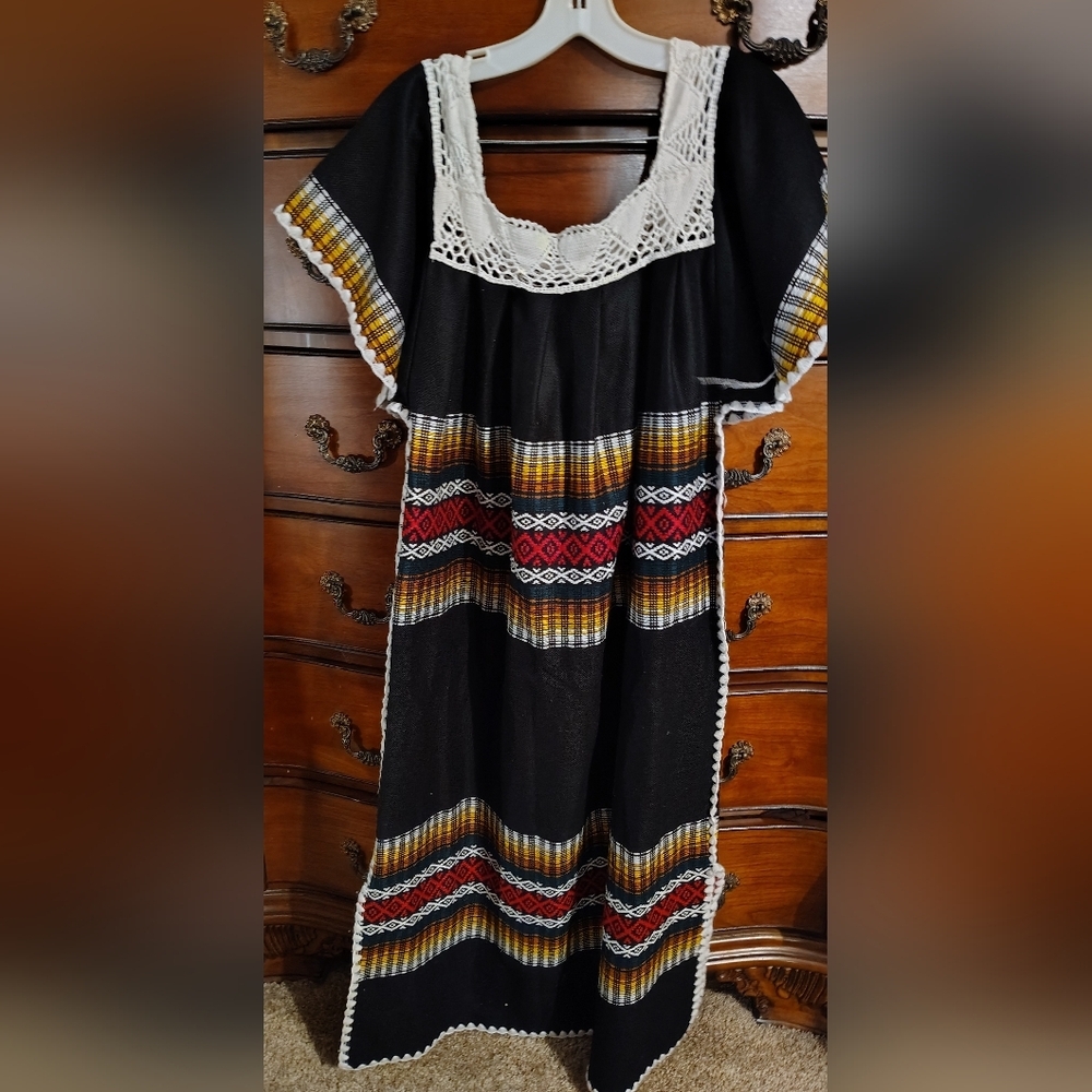 Beautiful Handmade Ecuadorian Blanket Dress With Flutter Sleeves Sz L/XL - Picture 2 of 4